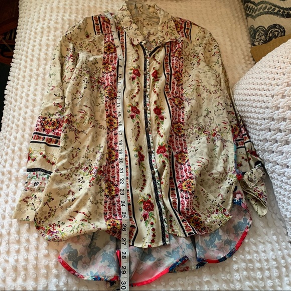 Cyrena Anthropologie floral top size medium - Picture 9 of 11